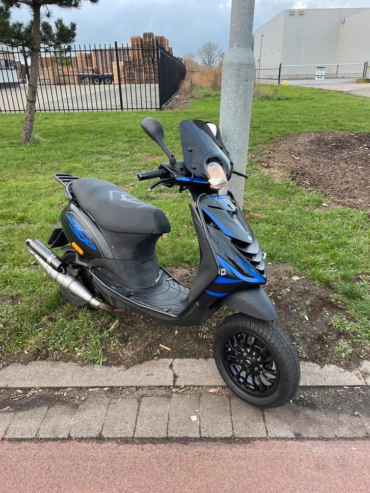 zip 172cc sp, Fietsen en Brommers, Scooters | Piaggio, Ophalen