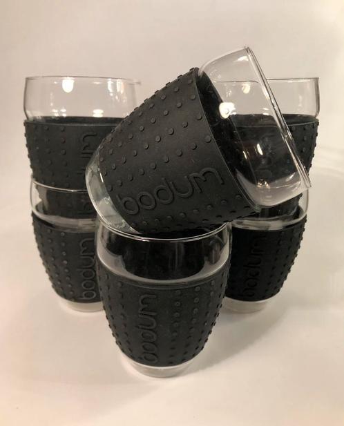 Zes Bodum glazen met zwarte silliconen band eromheen, Verzamelen, Glas en Borrelglaasjes, Zo goed als nieuw, Ophalen of Verzenden