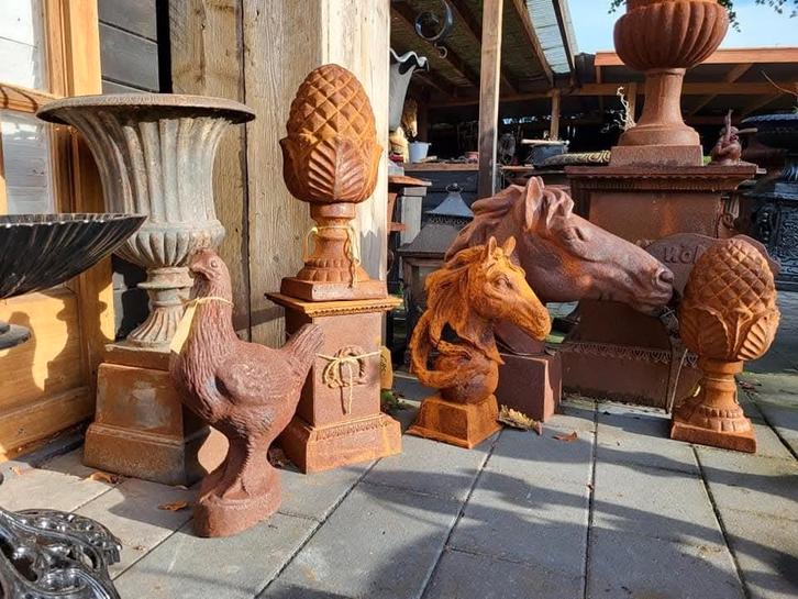 Gietijzeren tuinvazen tuinvaas bloempot bloembak op sokkel, Tuin en Terras, Tuinvazen, Nieuw, Ophalen