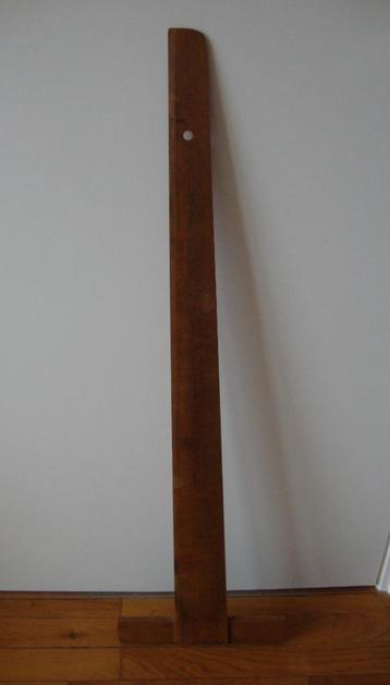Vintage outen tekenliniaal.(100cm) beschikbaar voor biedingen