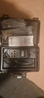 HANNA HI 9033 Conductiviteitsmeter - Goede Staat!, Doe-het-zelf en Verbouw, Meetapparatuur, Ophalen of Verzenden