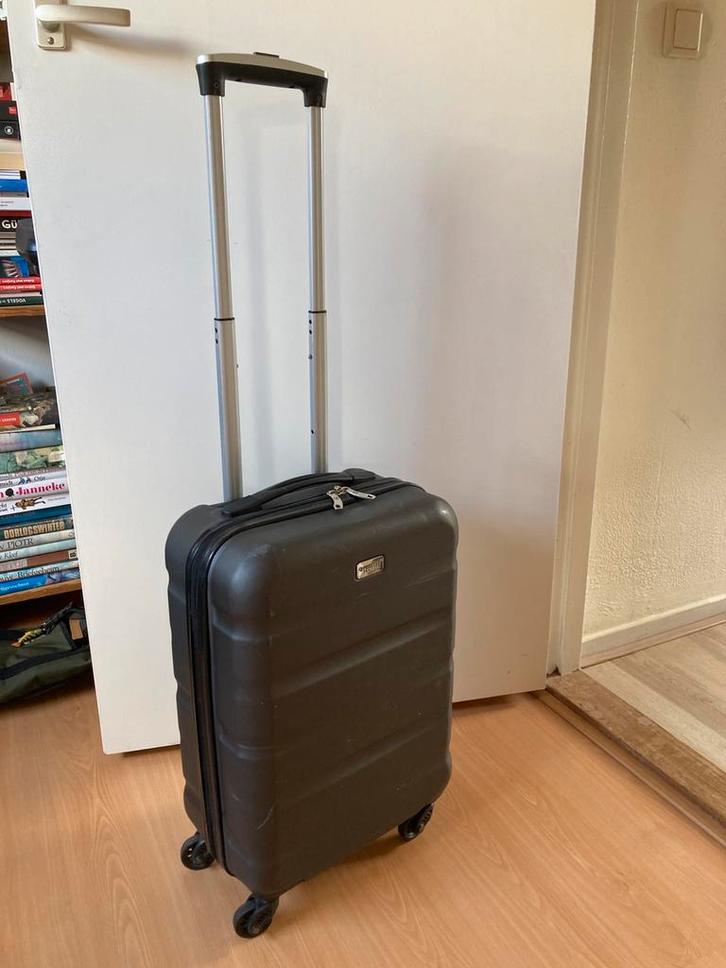 Handbagagekoffer grijs, harde buitenkant, Sieraden, Tassen en Uiterlijk, Koffers, Gebruikt, Hard kunststof, 50 tot 60 cm, Minder dan 35 cm