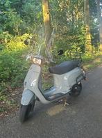 La souris sourini RS scooter (geel kenteken), Fietsen en Brommers, Ophalen, Gebruikt, Maximaal 45 km/u, Benzine