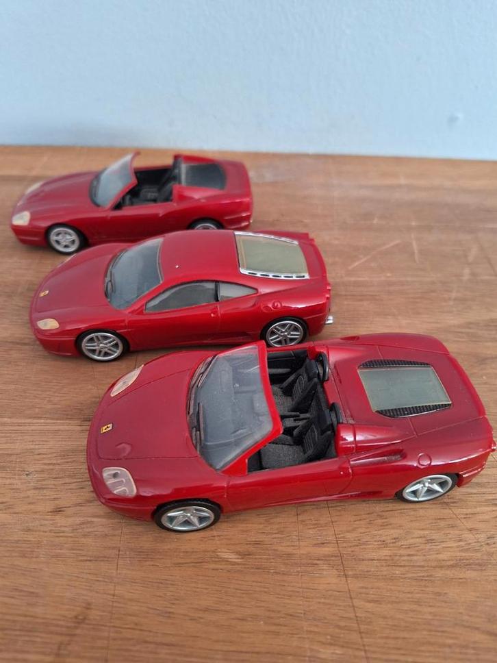 3 stuks Ferrari model auto, Hobby en Vrije tijd, Modelauto's | 1:24, Zo goed als nieuw, Auto, Overige merken, Ophalen of Verzenden