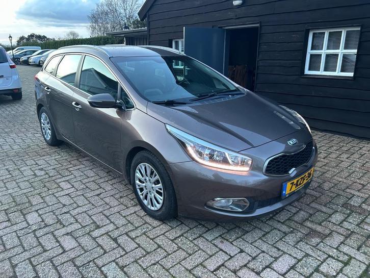 Kia Cee'd Sportswagon 1.6 CRDi Business Pack, Auto's, Kia, Bedrijf, Te koop, (Pro) Cee d, ABS, Achteruitrijcamera, Airbags, Airconditioning