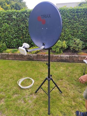 Camping sateliet schotel met standaard, HD reciever en tas. beschikbaar voor biedingen