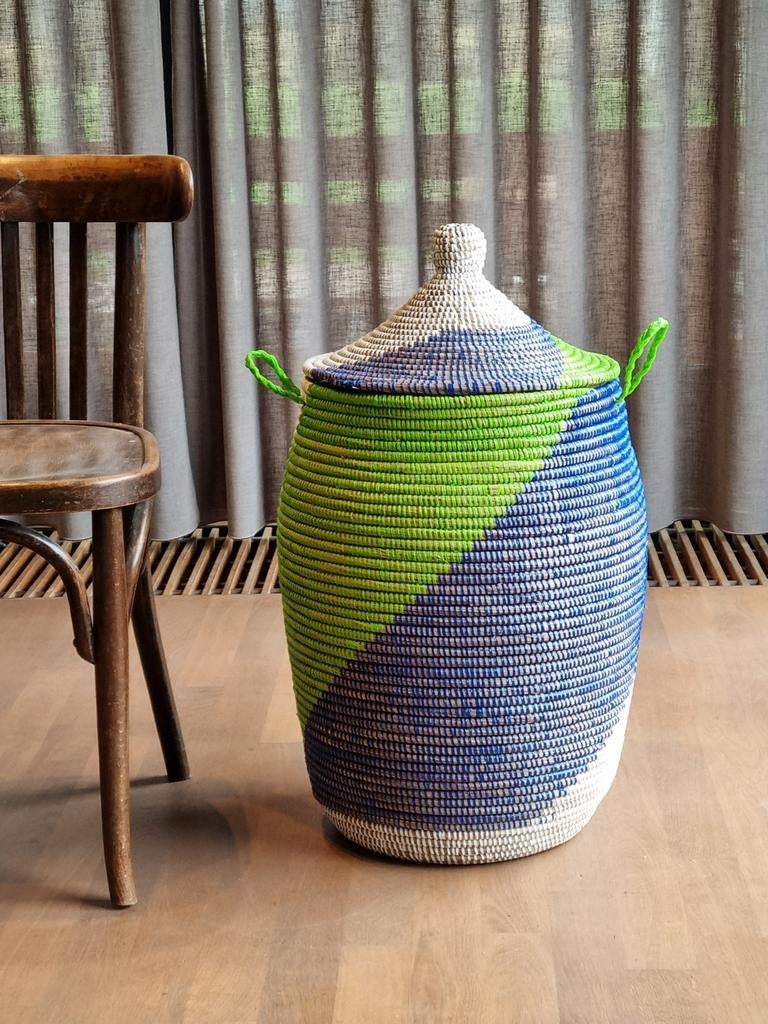 Afrikaanse zeegras opbergmand blauw wit groen uit Senegal, Huis en Inrichting, Woonaccessoires | Schalen en Manden, Nieuw, Rond
