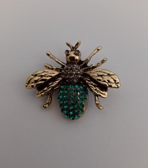Goudkleurige broche vlieg groen, Sieraden, Tassen en Uiterlijk, Broches, Nieuw, Overige materialen, Groen, Verzenden