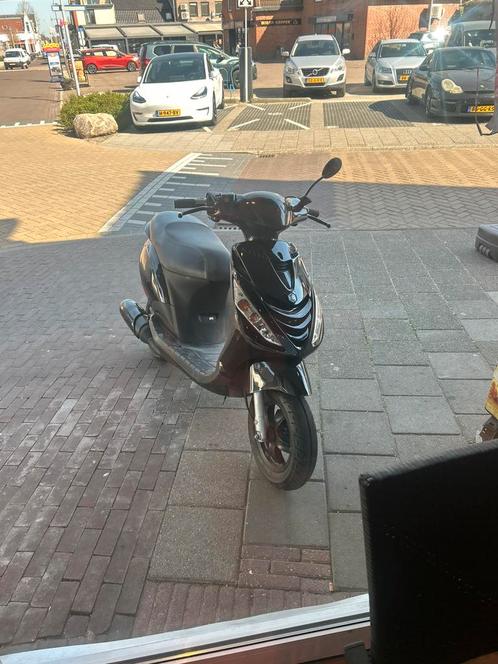 Piaggio zip 2t 50cc (super vers), Fietsen en Brommers, Scooters | Piaggio, Zo goed als nieuw, Zip, Ophalen of Verzenden