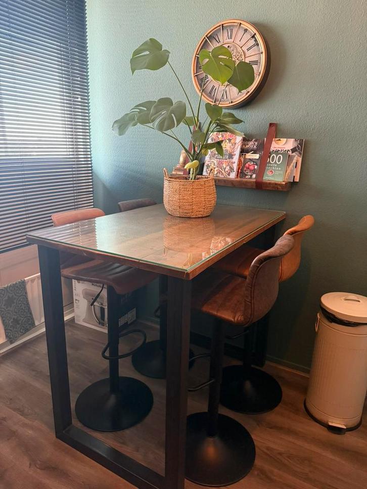 Industriële Bartafel + 4 Barkrukken, Huis en Inrichting, Tafels | Eettafels, Zo goed als nieuw, 50 tot 100 cm, 100 tot 150 cm