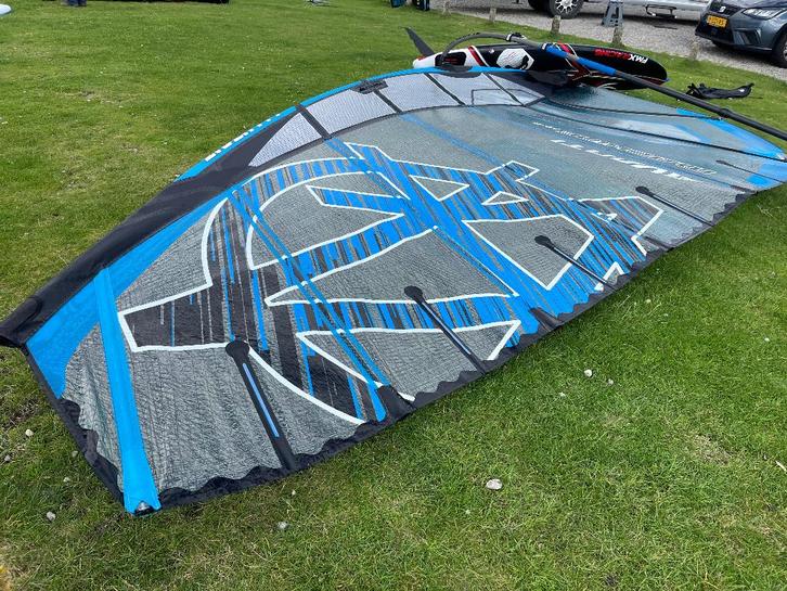 Avanti Machine M8 in maat 7.7, Watersport en Boten, Windsurfen, Gebruikt, Zeil, Met draagtas, 7 m² of meer, Ophalen