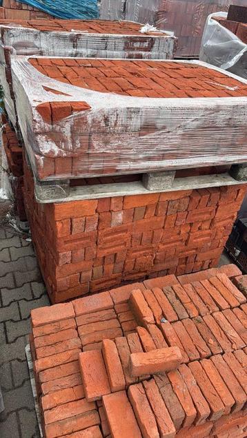 Restantpartij metselstenen , opruiming  ca 1770 stuks  beschikbaar voor biedingen