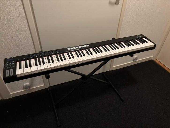 88-key midi keyboard weighted incl. Standaard, Muziek en Instrumenten, Keyboards, Zo goed als nieuw, 88 toetsen, Overige merken