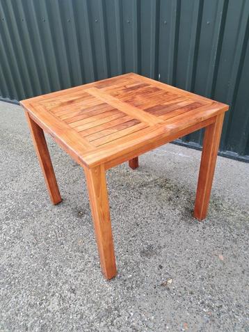 Sunyard Liverpool teak tuintafel 78x78x76(h)cm, demontabel beschikbaar voor biedingen