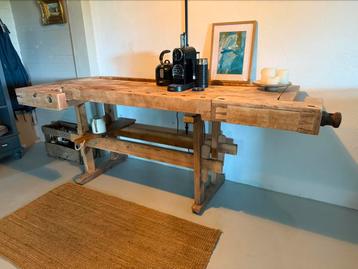 Antieke werkbank / keukentafel beschikbaar voor biedingen