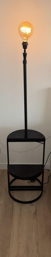 bijzet tafel met lamp, Huis en Inrichting, Lampen | Tafellampen, Zo goed als nieuw, Minder dan 50 cm, Metaal, Ophalen