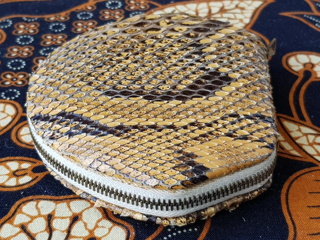 Mooie complete oude vintage compact van slangenleer 11 cm., Antiek en Kunst, Ophalen of Verzenden