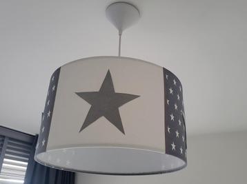 Mooie stoere hanglamp grijs/wit  beschikbaar voor biedingen