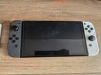 Nintendo switch OLED met extra's, Spelcomputers en Games, Switch OLED, Ophalen of Verzenden, Met 3 controllers of meer, Gebruikt