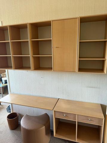 Wandmeubel/bureau Montana design Peter J.Lassen beschikbaar voor biedingen