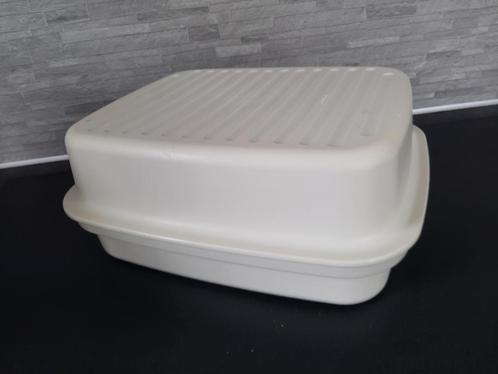 Tupperware brooddoos bakkersdoos bewaardoos ideaal v camping, Huis en Inrichting, Keuken | Tupperware, Zo goed als nieuw, Bus of Trommel