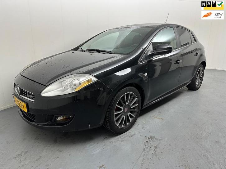 Fiat Bravo 1.6 MultiJet Racing # Airco # Apple Carplay # Lmv, Auto's, Fiat, Bedrijf, Te koop, Bravo, ABS, Airbags, Airconditioning