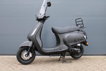 la Souris Sourini s | bromscooter | 2023 | 4699 kilometers beschikbaar voor biedingen