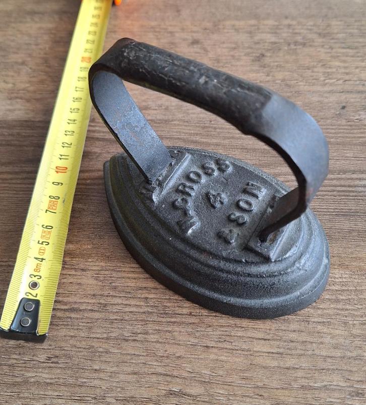 Antiek strijkijzer, Antiek en Kunst, Antiek | Gereedschap en Instrumenten, Ophalen of Verzenden
