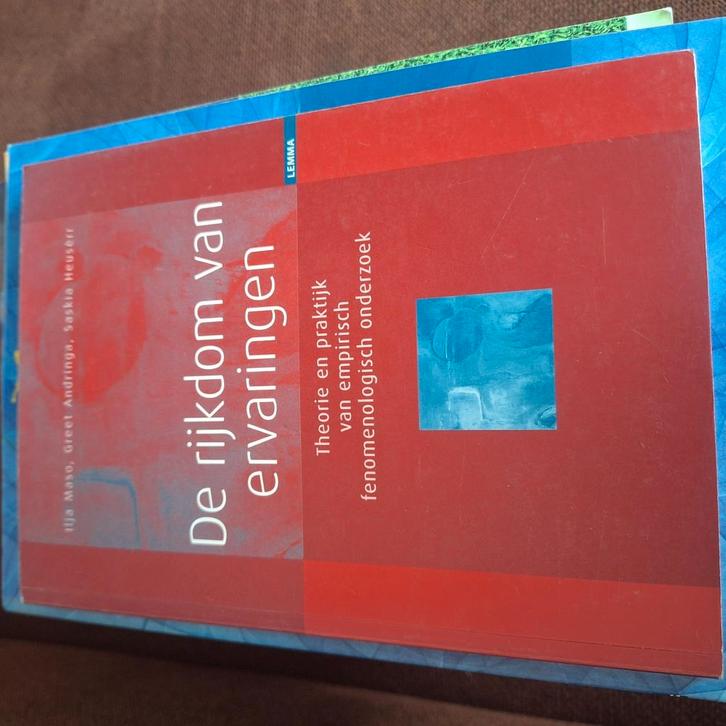 S. Heuserr - De rijkdom van ervaringen, Boeken, Filosofie, Zo goed als nieuw, Ophalen of Verzenden
