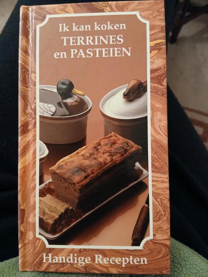 Terrines en Pasteien Kookboekje, Boeken, Kookboeken, Gelezen, Voorgerechten en Soepen, Europa, Ophalen of Verzenden