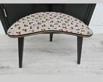 Vintage niervormig tafeltje bijzettafel tafel 56x31x36 cm, Ophalen, Zo goed als nieuw
