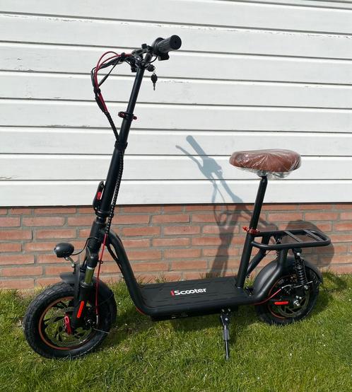 Elektrische Step met Zadel 25km/u | NIEUW IN DE DOOS, Fietsen en Brommers, Steps, Nieuw, Elektrische step (E-scooter), Ophalen