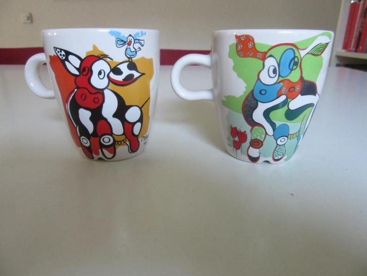 Mokjes afb.kunstzinnige koeien-Douwe Egberts-M. Rebel- NWST, Verzamelen, Porselein, Kristal en Bestek, Zo goed als nieuw, Kop en/of schotel