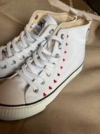 Witte British Knights sneakers met hartjes maat 39, Kleding | Dames, Schoenen, British Knights, Wit, Ophalen of Verzenden, Sneakers of Gympen