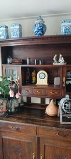 Gezellige  kast, Ophalen