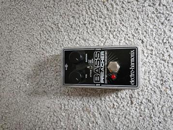 Electro-Harmonix compressor pedaal voor basgitaar. beschikbaar voor biedingen