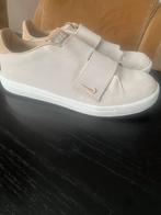 Nieuw beige Nike sneakers maat 42, Ophalen of Verzenden, Zo goed als nieuw, Beige, Sneakers of Gympen