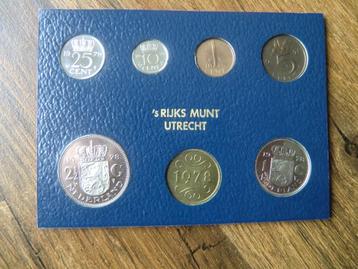 Jaarset F.D.C 1978 , 1979 en 1980 met penning Rijks Munt			 beschikbaar voor biedingen