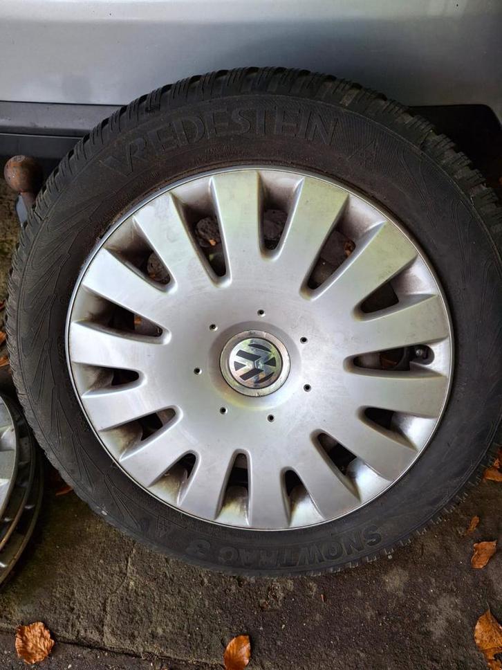 Winterbanden VW Jetta, Auto-onderdelen, Banden en Velgen, Banden en Velgen, Winterbanden, 16 inch, 205 mm, Personenwagen, Gebruikt