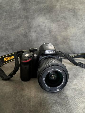 Nikon D3200 DSLR + extra batterij, oplader & originele doos beschikbaar voor biedingen