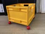 Vintage Ikea gele opbergbak op rode zwenkwielen, Doe-het-zelf en Verbouw, Ophalen, Gebruikt, Minder dan 50 cm, Minder dan 40 cm
