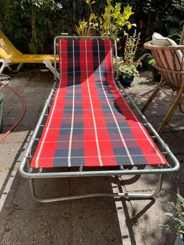 Vintage Zonnebed / Ligbed beschikbaar voor biedingen