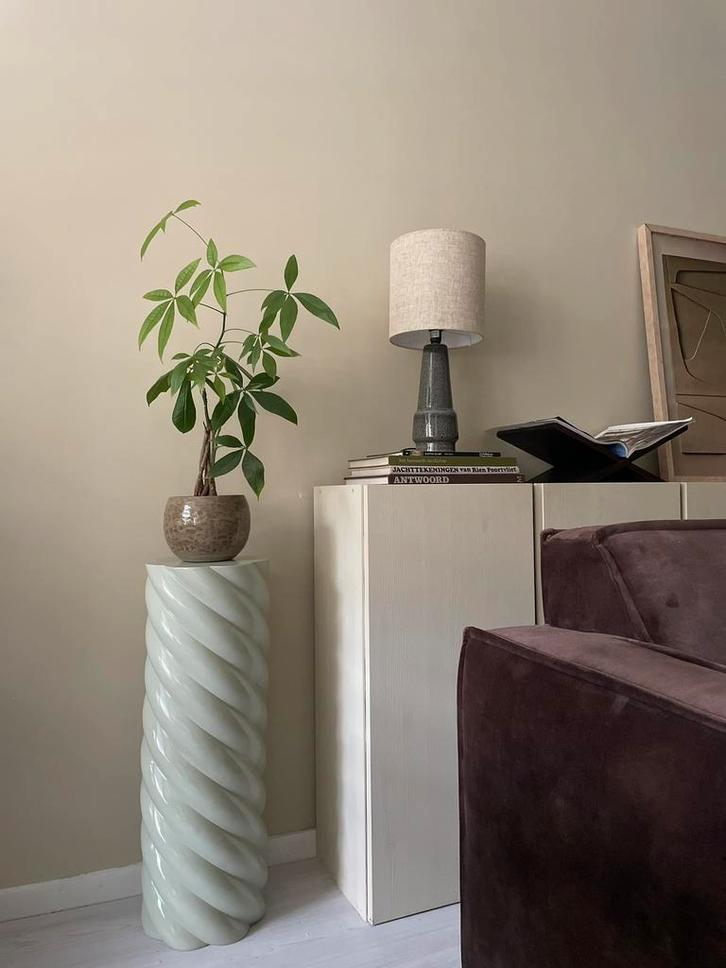 &k (klevering) amsterdam Pilaar / zuil Marshmallow, Huis en Inrichting, Woonaccessoires | Zuilen en Pilaren, Zo goed als nieuw
