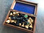 Oude schaakkist met schaakstukken schaakset, Hobby en Vrije tijd, Gezelschapsspellen | Bordspellen, Ophalen of Verzenden, Zo goed als nieuw