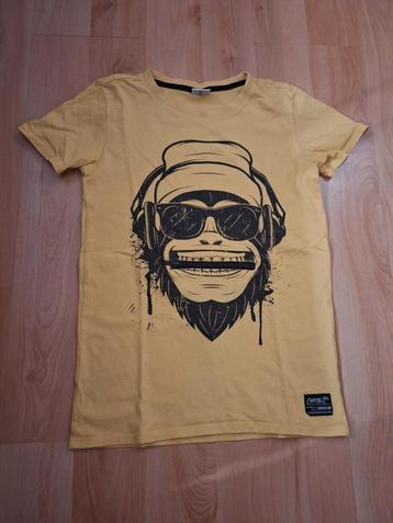 T-shirt in maat 146 / 152 beschikbaar voor biedingen