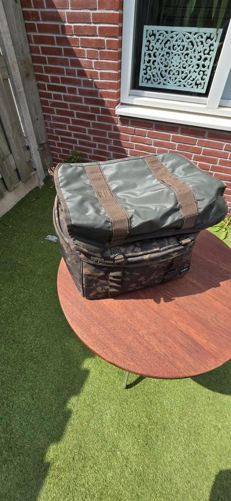 Shimano (Tribal) Trench Carryall rugzak, Watersport en Boten, Hengelsport | Karpervissen, Zo goed als nieuw, Overige typen, Ophalen of Verzenden