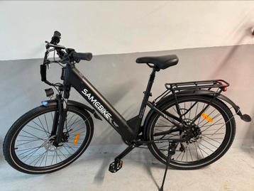 Elektrische stadsfiets 500W (Decathlon) beschikbaar voor biedingen