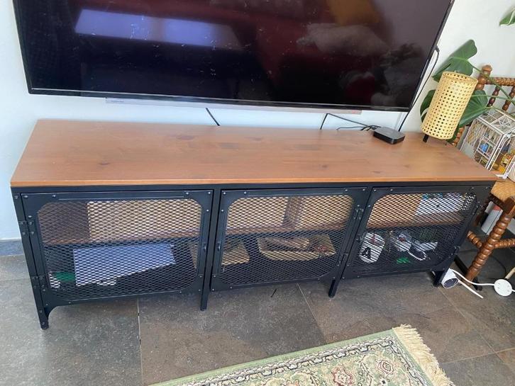 IKEA TV-meubel van de serie Fjallbo, Huis en Inrichting, Kasten | Televisiemeubels, Gebruikt, Minder dan 100 cm, 100 tot 150 cm