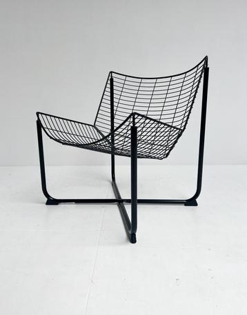 Zwarte Järpen fauteuil van Niels Gammelgaard, na 2000 beschikbaar voor biedingen