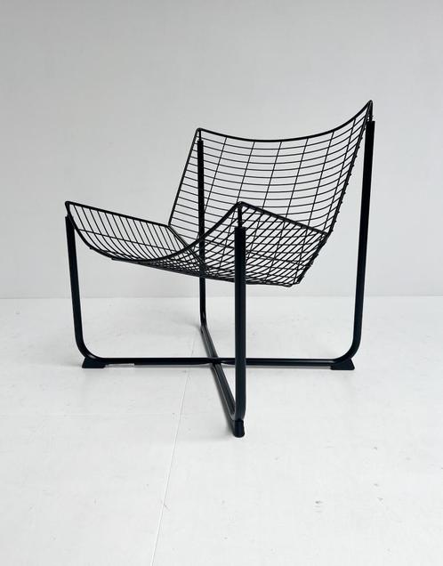 Zwarte Järpen fauteuil van Niels Gammelgaard, na 2000, Huis en Inrichting, Fauteuils, Nieuw, Metaal, 50 tot 75 cm, Minder dan 75 cm